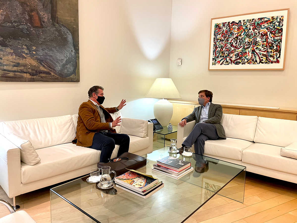 Reunión entre Antonio Reguilón y José Luis Martínez Almeida